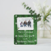 Green Rustic Wooden Flat Holiday Fotokaart Feestdagenkaart (Staand voorkant)