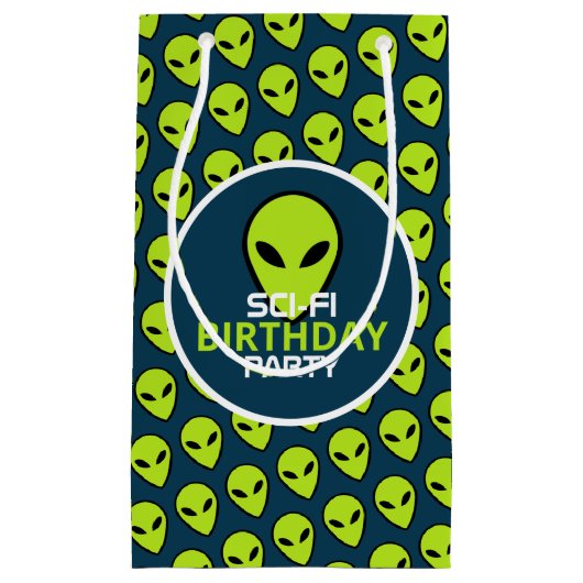 Green Sci-fi Alien, Birthday Klein Cadeauzakje (Voorkant)