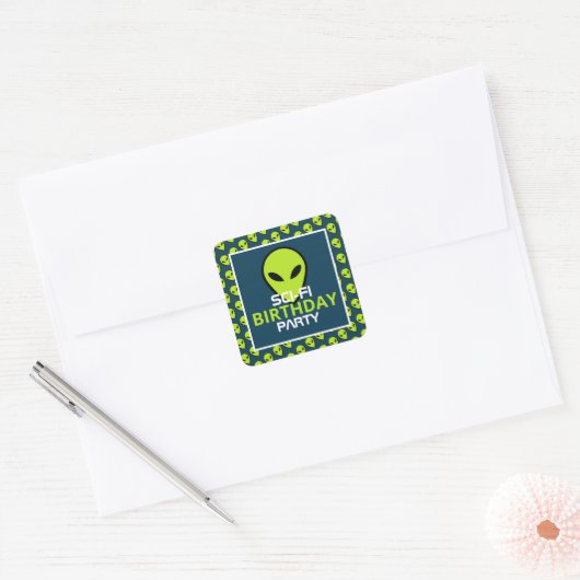 Green Sci-fi Alien, Birthday Vierkante Sticker (Envelop)