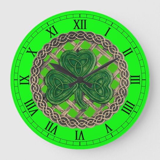 Green Shamrock & Celtic Knots Roman Numeral Clock Grote Klok (Voorkant)