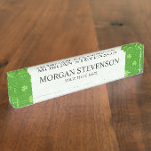 Green Shamrock Clover Pattern Saint Patricks Day Naambordje (Zijkant)