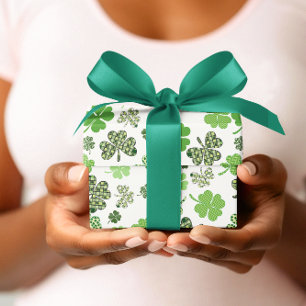 Green Shamrock Clover St. Patrick's Day Cadeaupapier