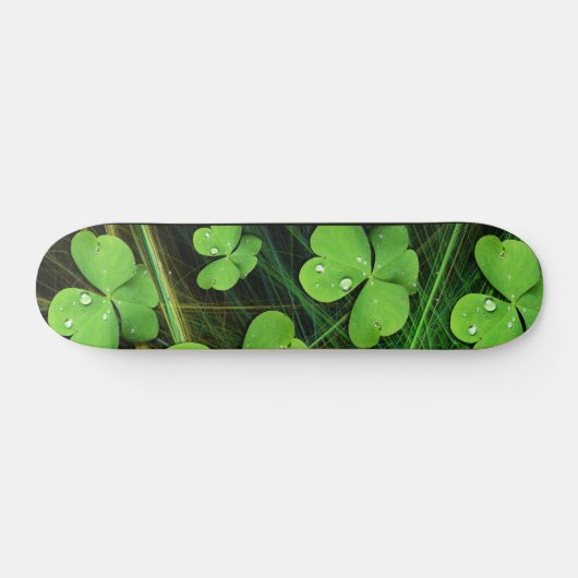 Green Shamrock Clover St Patrick's Day Skateboard (Horizontaal)