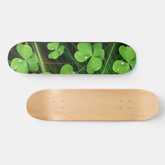 Green Shamrock Clover St Patrick's Day Skateboard (Horizontaal)