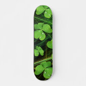 Green Shamrock Clover St Patrick's Day Skateboard (Voorkant)