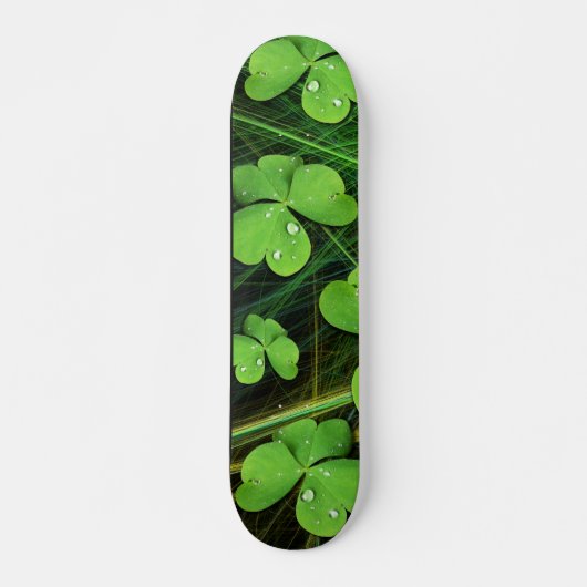 Green Shamrock Clover St Patrick's Day Skateboard (Voorkant)