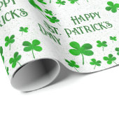 Green Shamrock Clovers Happy St. Patrick's Day Cadeaupapier (Rol Hoek)