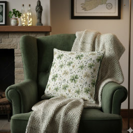 Green Shamrock Decorative Pillow | Irish Decor Kussen