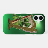 GREEN SHAMROCK HARP green iPhone 16 Hoesje (Achterkant horizontaal)