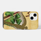 GREEN SHAMROCK HARP PARCHMENT MONOGRAM iPhone HOESJE (Achterkant horizontaal)