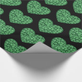 Green Shamrock Heart St Patrick's Day Cadeaupapier (Hoek)
