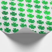 Green Shamrock Metallic Faux Four Leaf Clover Cadeaupapier (Hoek)