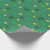 Green Shamrock Pattern St Patricks Day Cadeaupapier (Hoek)