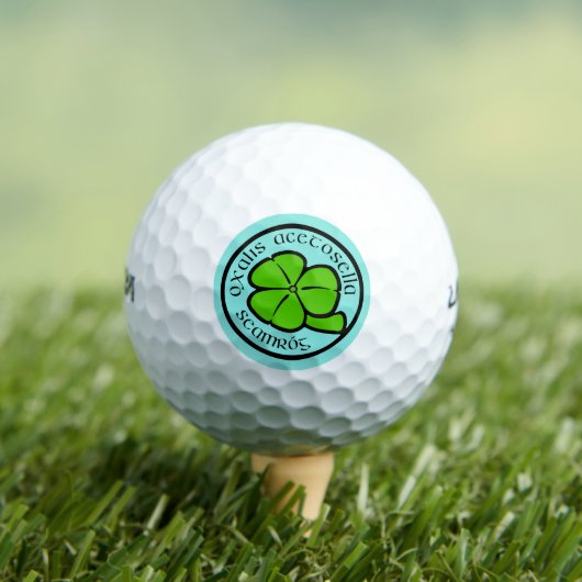 Green Shamrock Saint Patrick's Day Floral Art Golfballen (Insitu Shirt)