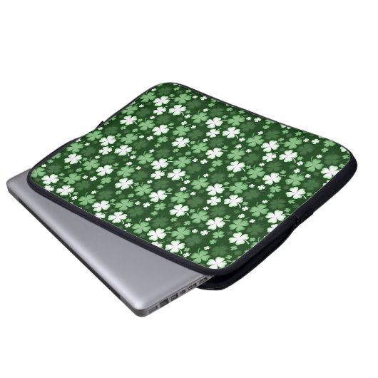 Green Shamrock, St. Patrick's Day Laptop Sleeve (Voorkant onderkant)