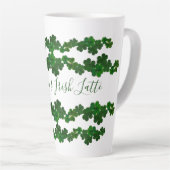 Green Shamrocks Irish Latté Mok gepersonaliseerd (Rechterhoek)