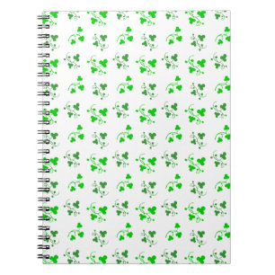 Green Shamrocks Pattern Notitieboek