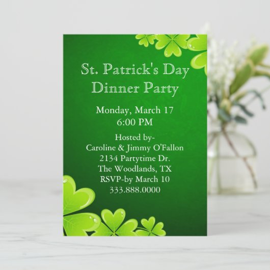 Green Shamrocks St. Patrick's Day Invitation Kaart (Staand voorkant)