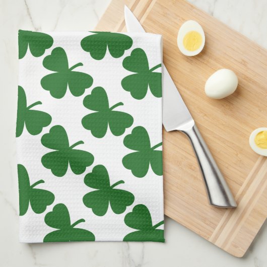Green Shamrocks St. Patrick's Day Theedoek (Quarter Fold)