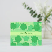 Green Shamrocks Wedding Save the date Briefkaarten (Staand voorkant)