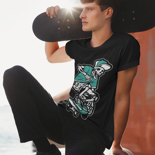 Green Skeleton Riding Skateboard Cool Graphic Mann T-shirt