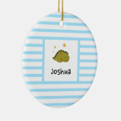 Green Sleepy Baby Dino | Baby Blue Stripe Modern Keramisch Ornament (Rechts)