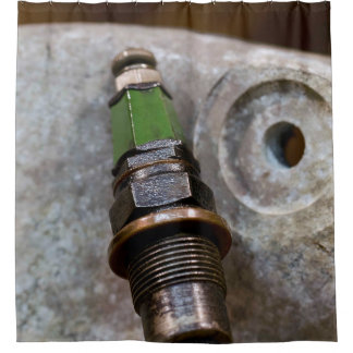 Green Spark Plug Douchegordijn