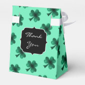 Green Sparkles Shamrock St. Patrick's Day Monogram Bedankdoosjes (Achterkant)