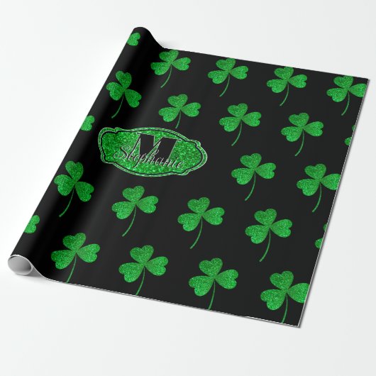 Green Sparkly Shamrocks Monogrammed St Patrick Cadeaupapier (Uitgerold)