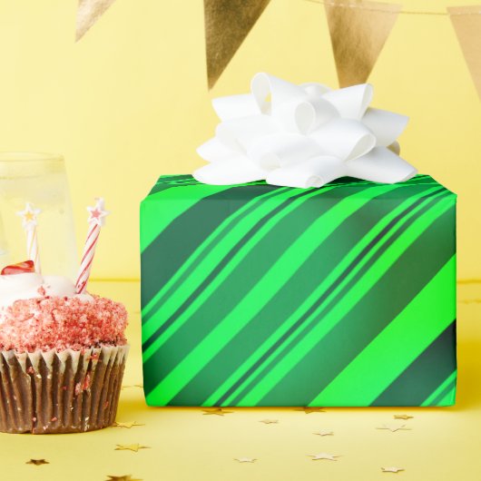 Green St Patrick's Day Ierse feestdag Neon Gradien Cadeaupapier (Verjaardagsfeest)