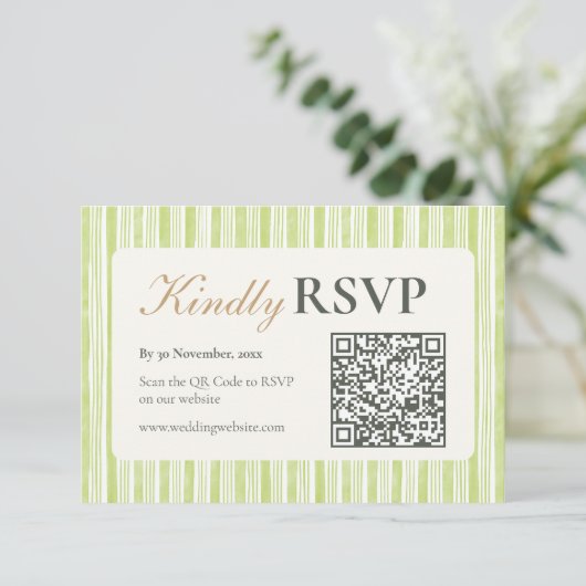 Green Stripe Wedding RSVP Postcards with QR Code (Staand voorkant)