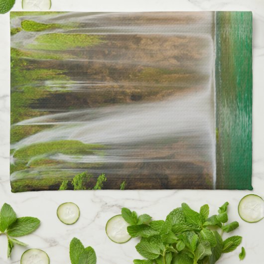 Green Summer Waterfall Theedoek (Gevouwen)