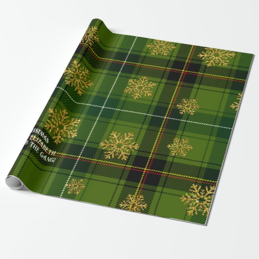 Green Tartan Gold Snowflake Personalized Christmas Cadeaupapier (Uitgerold)