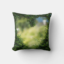 Green Topiary Heart Kussen
