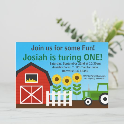Green Tractor en Red Barn Birthday Party nodigen Kaart (Staand voorkant)