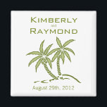 Green Twin Palm Trees Tropical Wedding Magnet<br><div class="desc">Een simpele maar elegante trouwmagneet met twee groene palmbomen. De namen van de Bride & Groom staan boven de boomkunst en de trouwdatum ligt onder de bomen. Dit zou nuttig kunnen zijn als sparen de datum herinneringsmagneet of voor een trouwdag memento gunt. Het past goed in elk tropisch, zee-, oceaan-...</div>