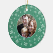 Green Whimsical Snowflakes Foto Ornament (Links)