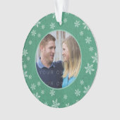Green Whimsical Snowflakes Holiday Foto Ornament (voorkant)