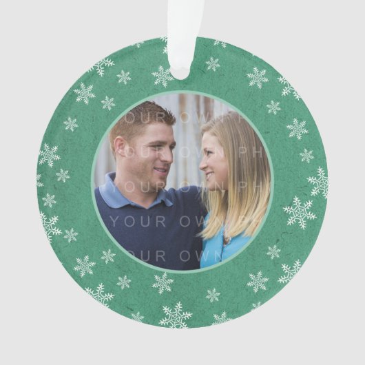 Green Whimsical Snowflakes Holiday Foto Ornament (voorkant)
