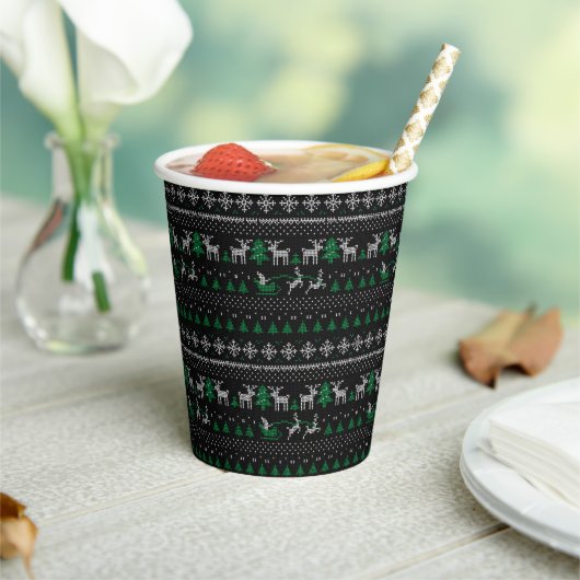 Green White Black Ugly kerstSweater Party Papieren Bekers (Insitu)