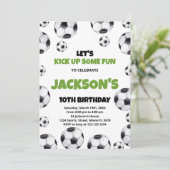 Green White Soccer Birthday Invitations Kaart (Staand voorkant)