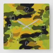 Green Yellow Camouflage Pattern Vierkante Klok (Voorkant)