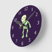 Green Yellow Glow Cute Skeleton Waving Art Ronde Klok (Hoek)