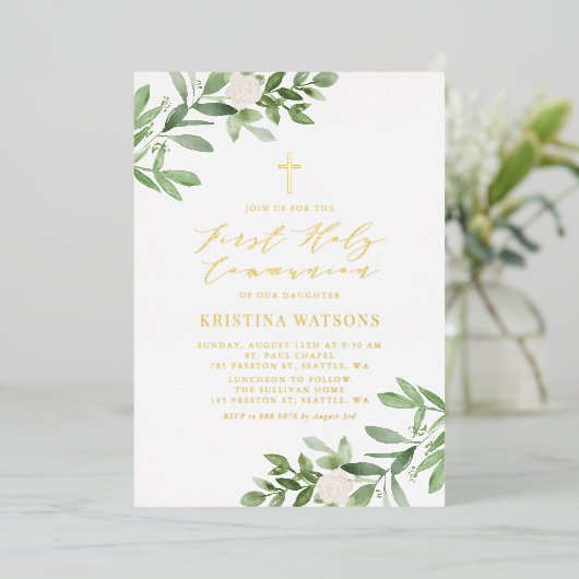 Greenery and White Flowers First Heilige Communie Folie Uitnodiging (Staand Voorkant)