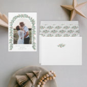 Greenery Arch Modern Script Foto Kerstmis Feestdagenkaart