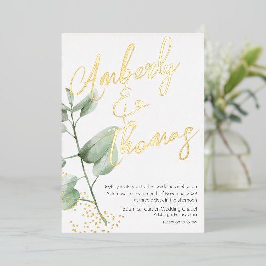 Greenery Bold Script Botanical Wedding Folie Uitnodiging (Staand Voorkant)