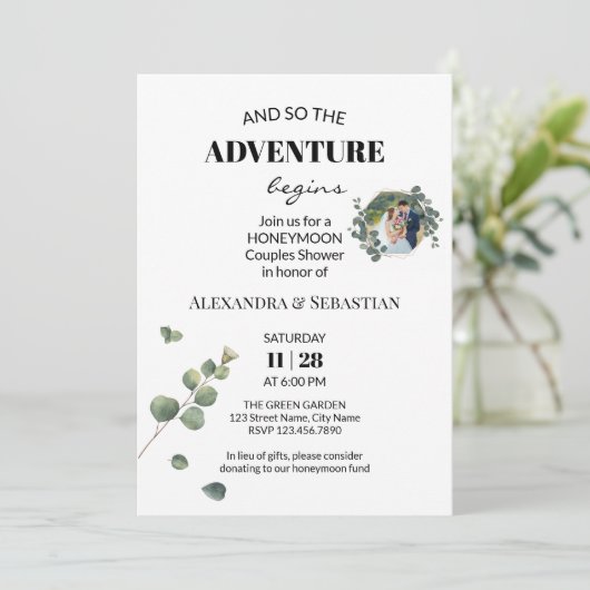 Greenery Eucalyptus Honeymoon Douche Uitnodiging (Staand voorkant)