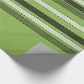Greenery Green Horizontal Stripes Pattern Elegant Cadeaupapier (Hoek)