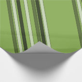 Greenery Green Horizontal Stripes Pattern Elegant Cadeaupapier (Hoek)