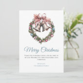Greenery krans bel & roze lint boog feestdagenkaart (Staand voorkant)